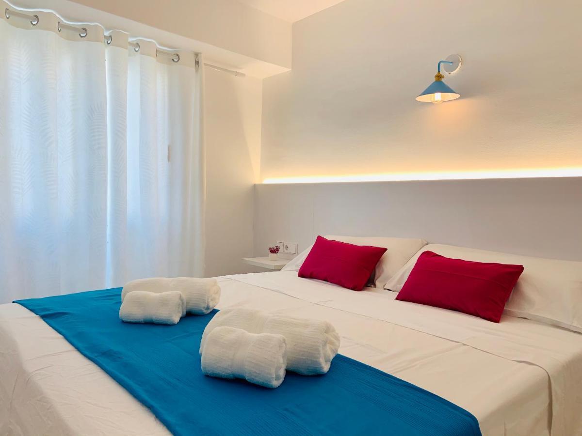 יורט דה מאר Seafront New Apartment Boutique מראה חיצוני תמונה