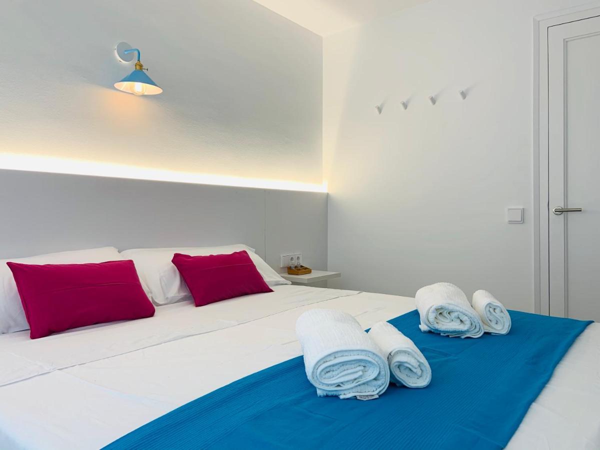 יורט דה מאר Seafront New Apartment Boutique מראה חיצוני תמונה
